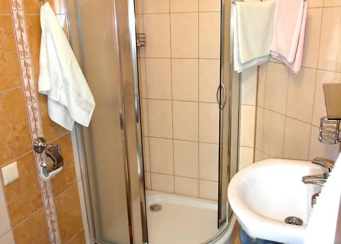 на озері Готель